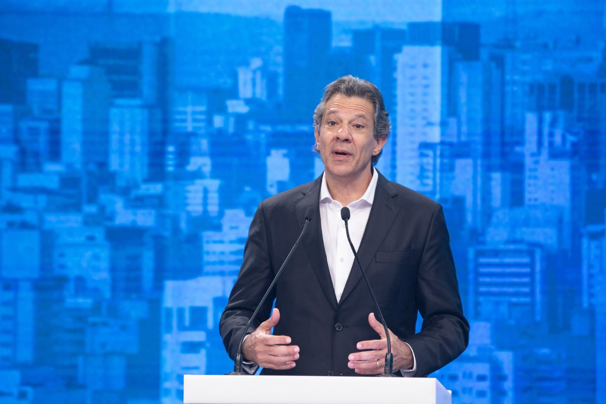 Haddad lamenta ausência de Tarcísio em debate: "Desrespeito com eleitor"