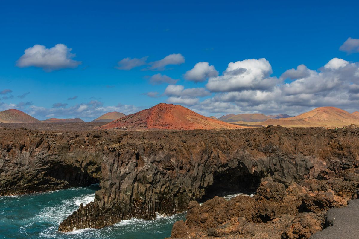 Los Hervideros, na costa oeste de Lanzarote, nas Ilhas Canárias, Espanha
