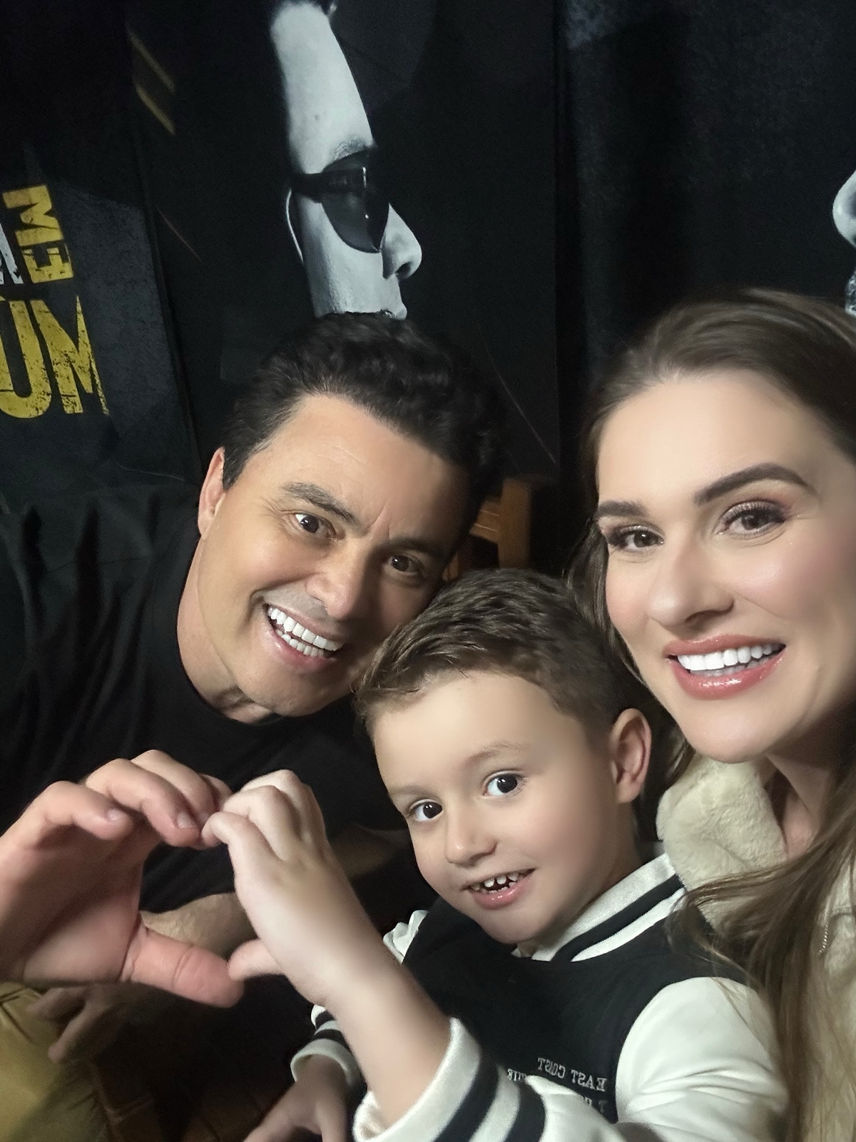 Renner Reis, a esposa e o filho, Davi