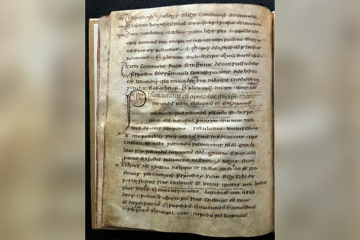 DNA de vírus letal para ovelhas é achado em páginas de evangelho medieval