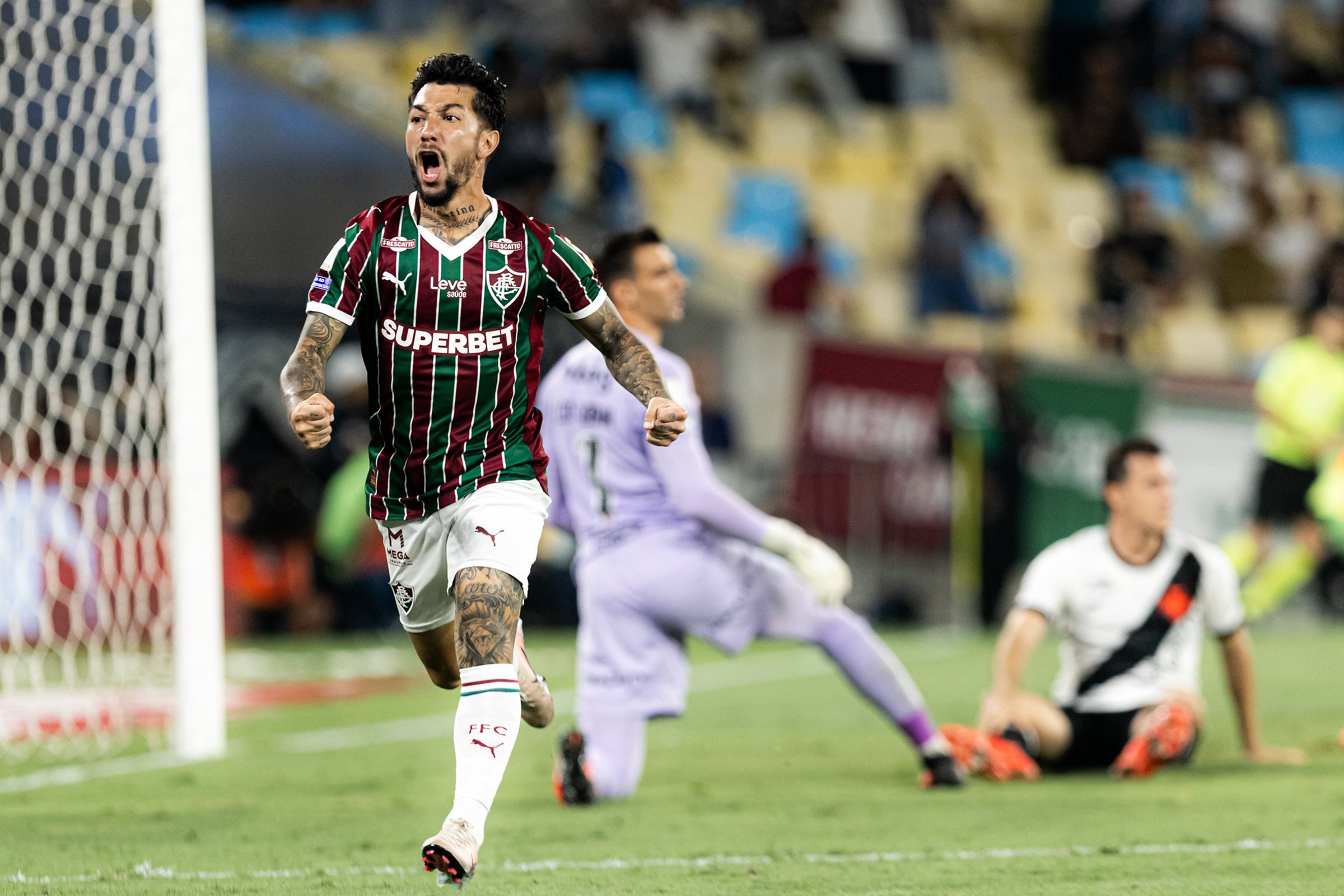 Fluminense é dominado pelo Vasco, mas mostra eficiência e vence o clássico