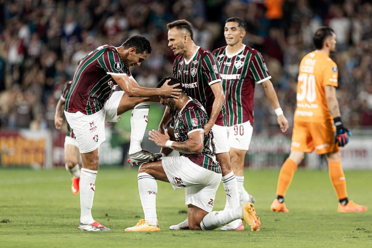 Com gols de Hulk e Nonato, Fluminense vence o Platense pela Libertadores