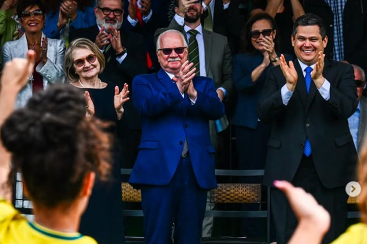 Alcolumbre prega união enquanto é pressionado por impeachment de Moraes