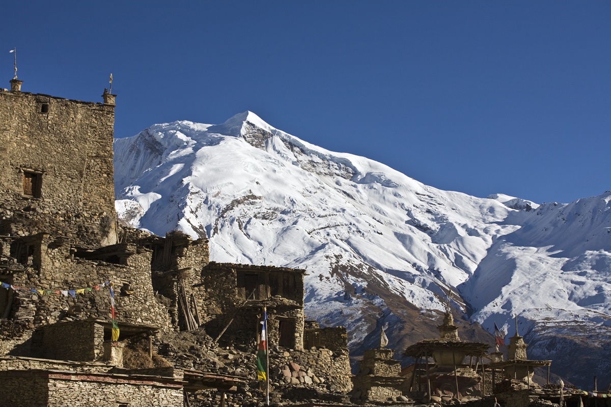 Avalanche no Nepal deixa 10 alpinistas e guias desaparecidos
