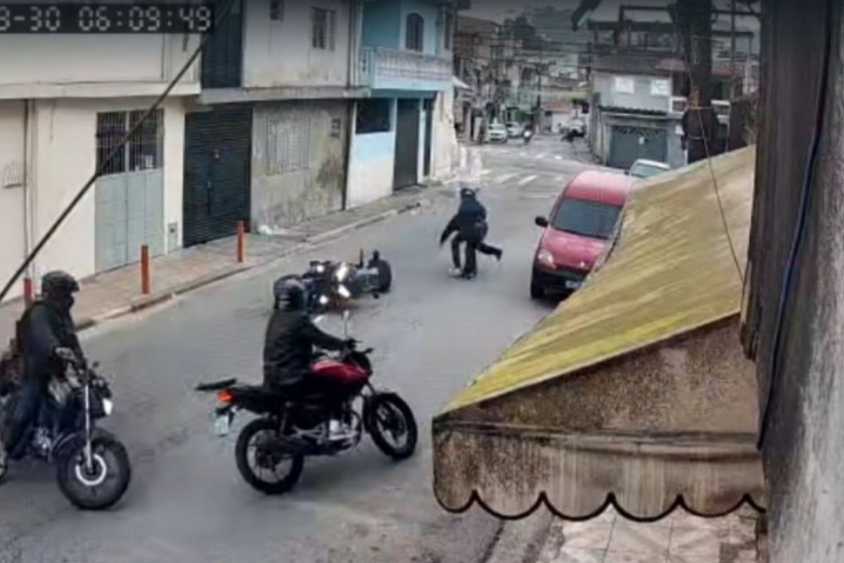 Câmera flagra momento em que bandidos matam GCM após tentativa de assalto