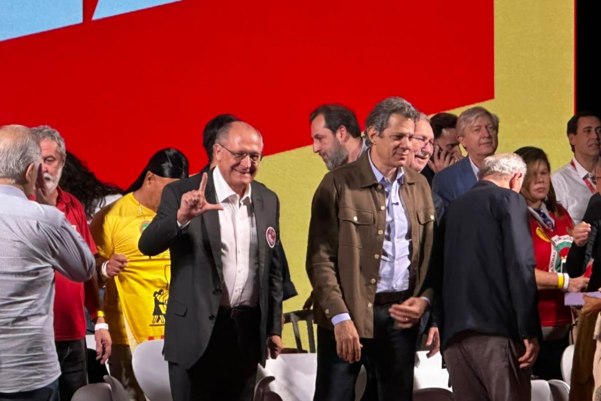 "Privatização da Sabesp precisa ser investigada", diz Alckmin com Haddad