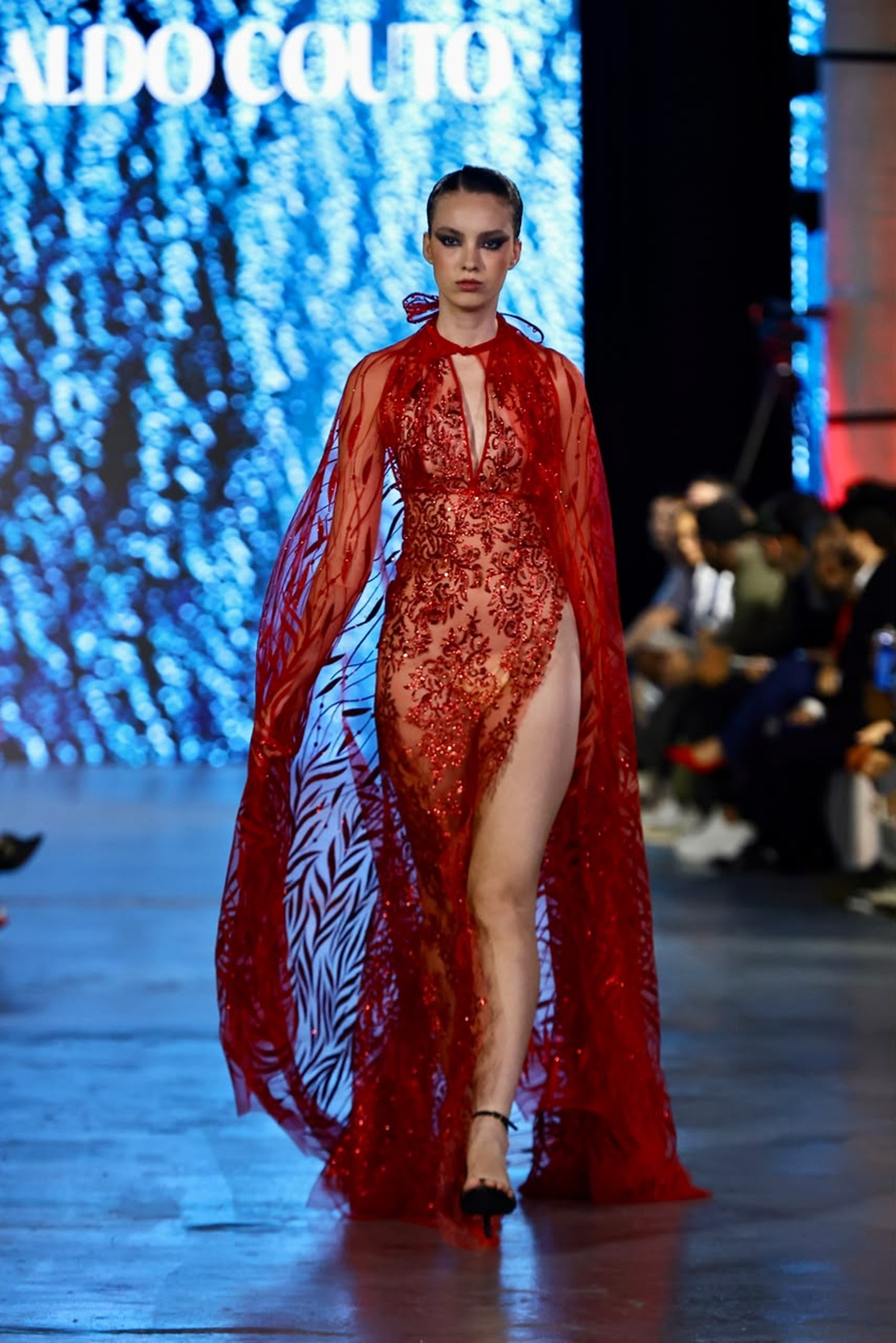foto com cor. metrópoles catwalk - metrópoles