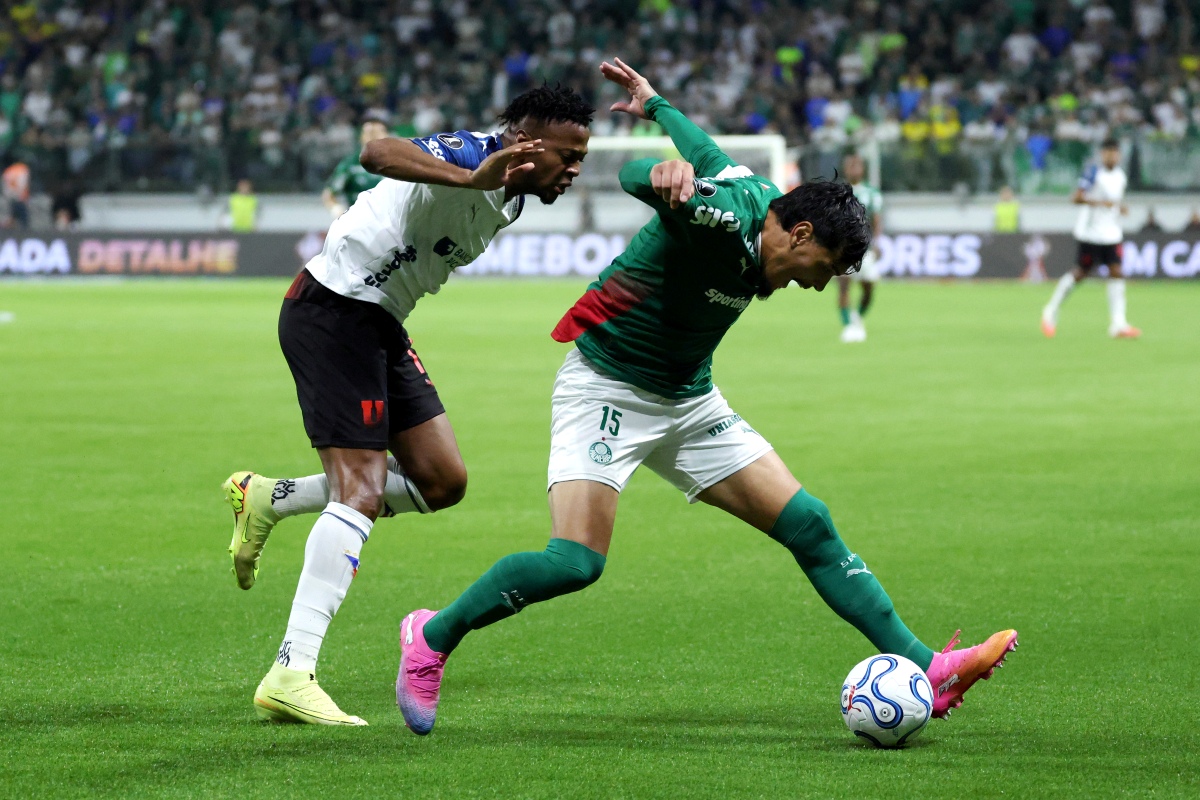 Libertadores: Gustavo Gómez recebe 3º amarelo e desfalca Palmeiras em Quito