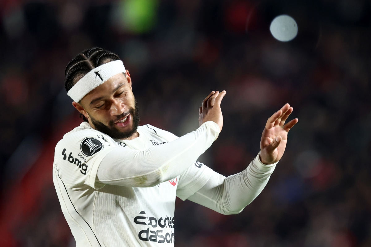 Corinthians se manifesta e afirma que irá à Conmebol em defesa de Depay