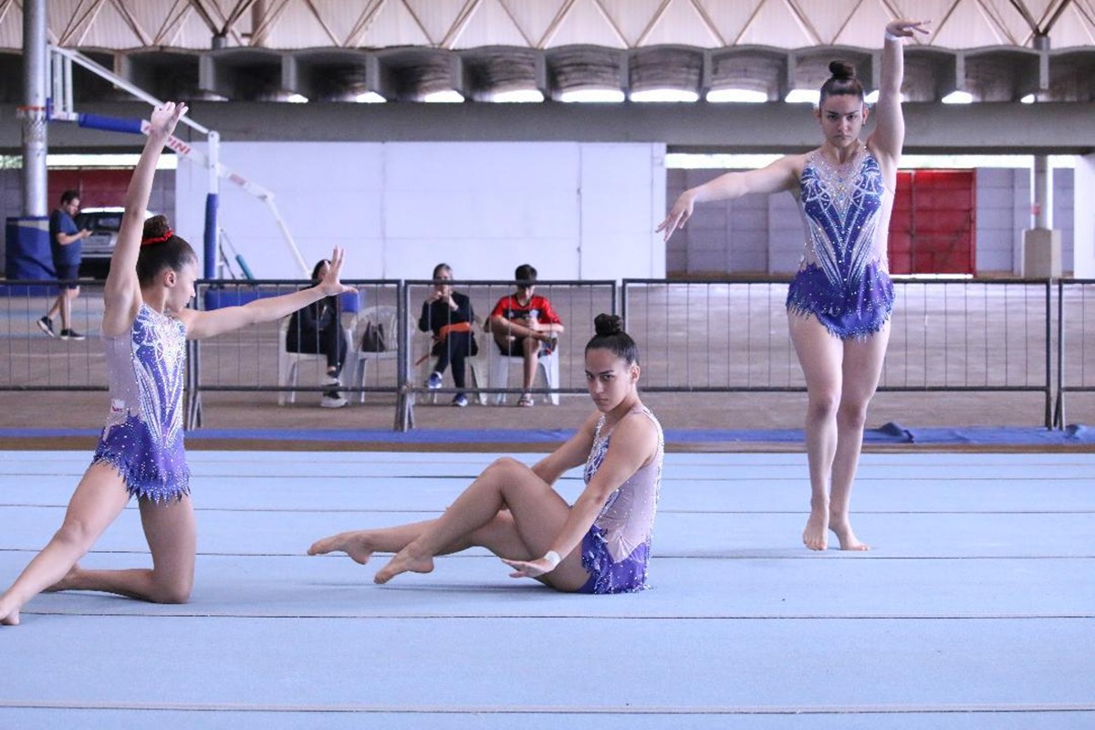 Ginástica acrobática: Akros viabiliza passagens, mas busca apoio alimentar