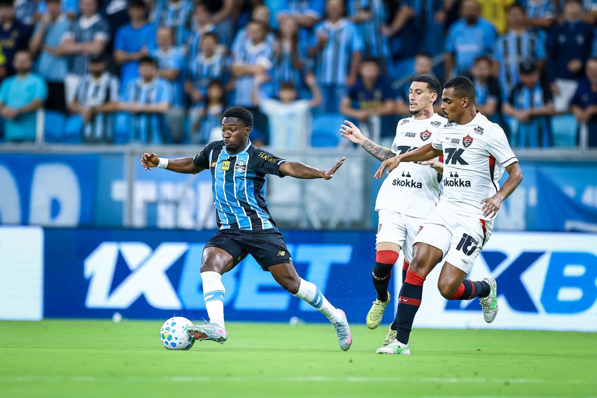 Brasileirão: Vitória e Grêmio estão escalados para duelo no Barradão
