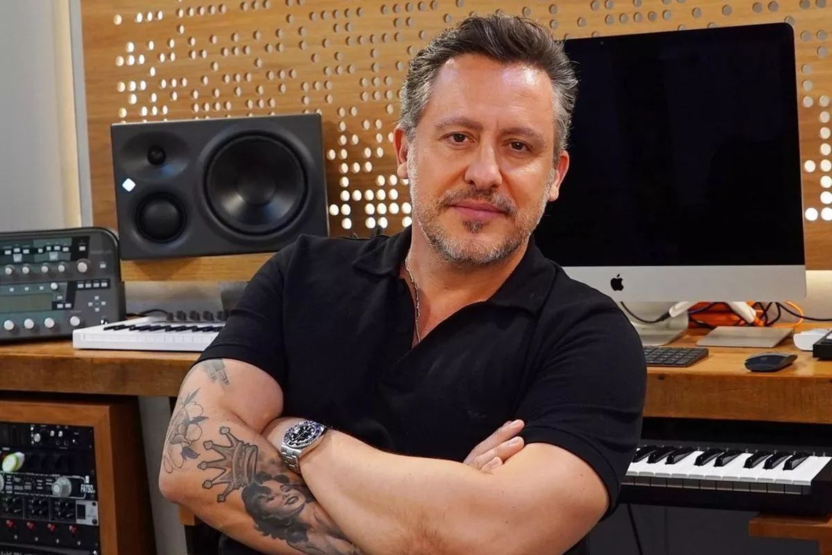 Guitarrista engana Rick Bonadio ao dublar música do Charlie Brown Jr.