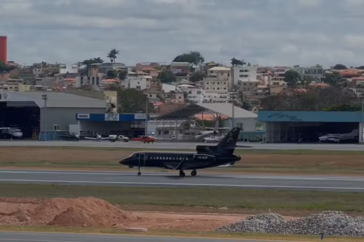 Jatinho de Neymar pousa em BH no dia do velório do empresário Bruno Avelar