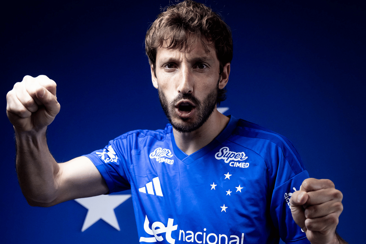 Matías Viña detona River Plate em apresentação no Cruzeiro; confira