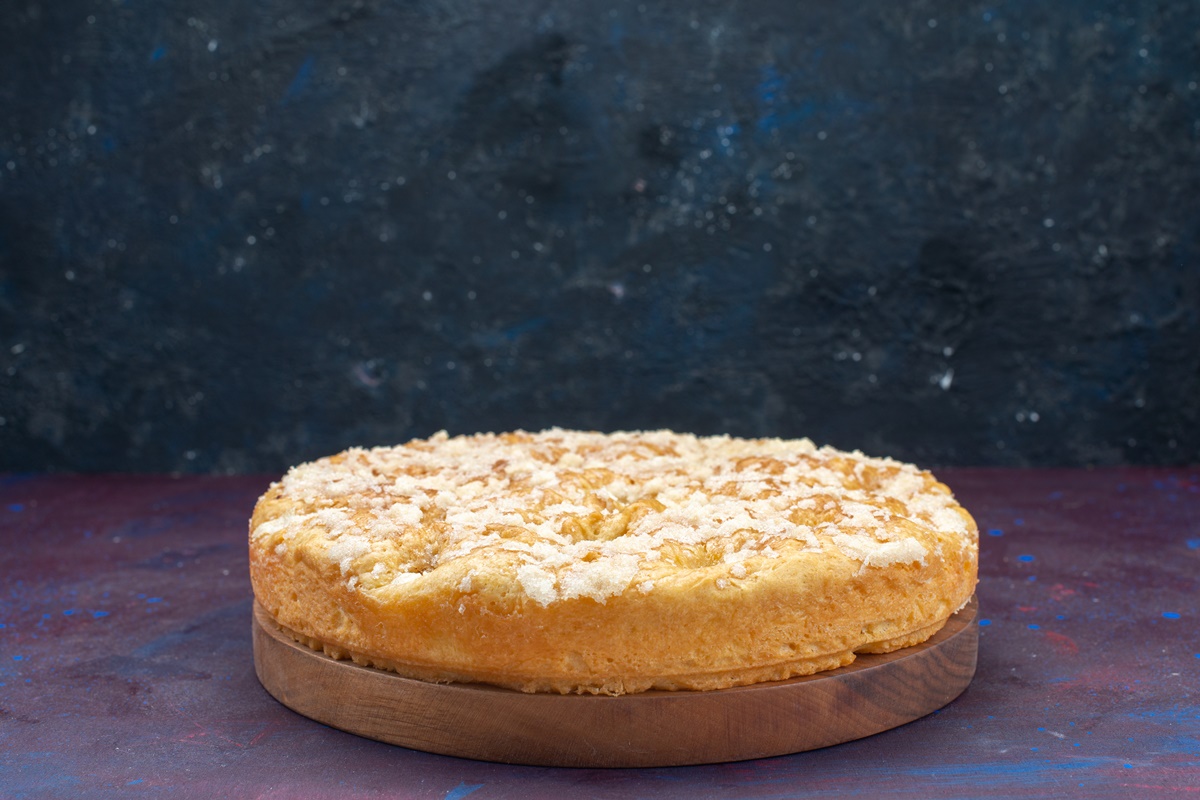 Bolo cuca de coco: receita fácil que não precisa de batedeira