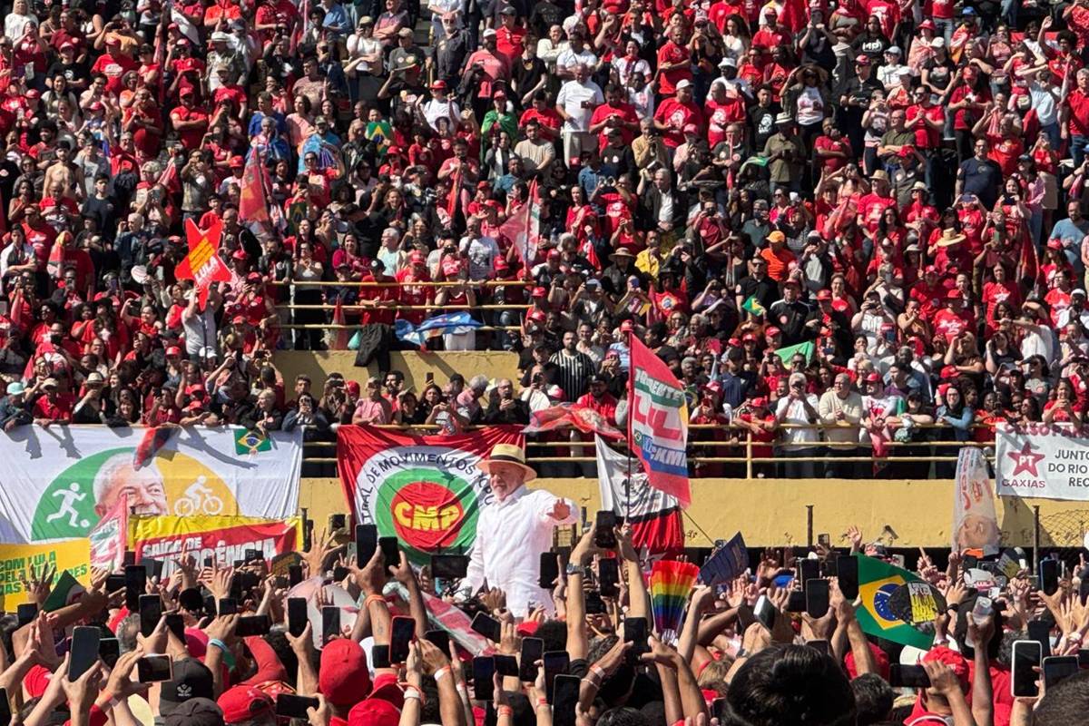 Lula repete feito contra Jair e ganha de Flávio na cidade de São Paulo