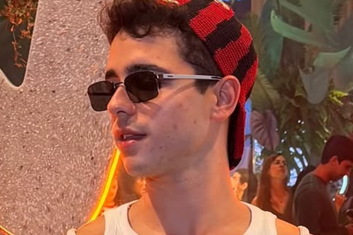 Ator de Quem Ama Cuida chora ao lembrar homofobia: "Impunes não vão ficar"
