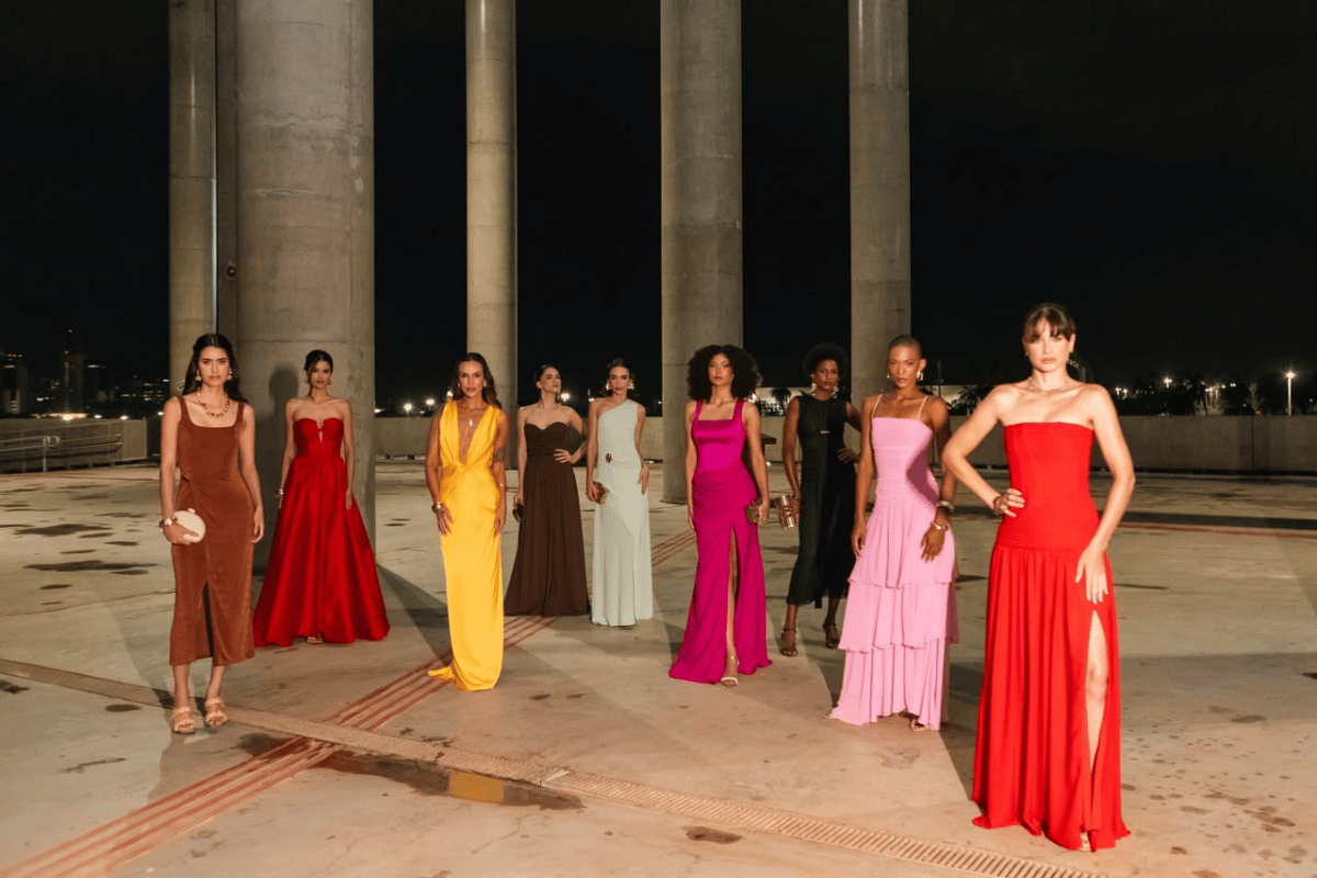 Louback, Naked e Amarante Brasil desfilam no Metrópoles Catwalk