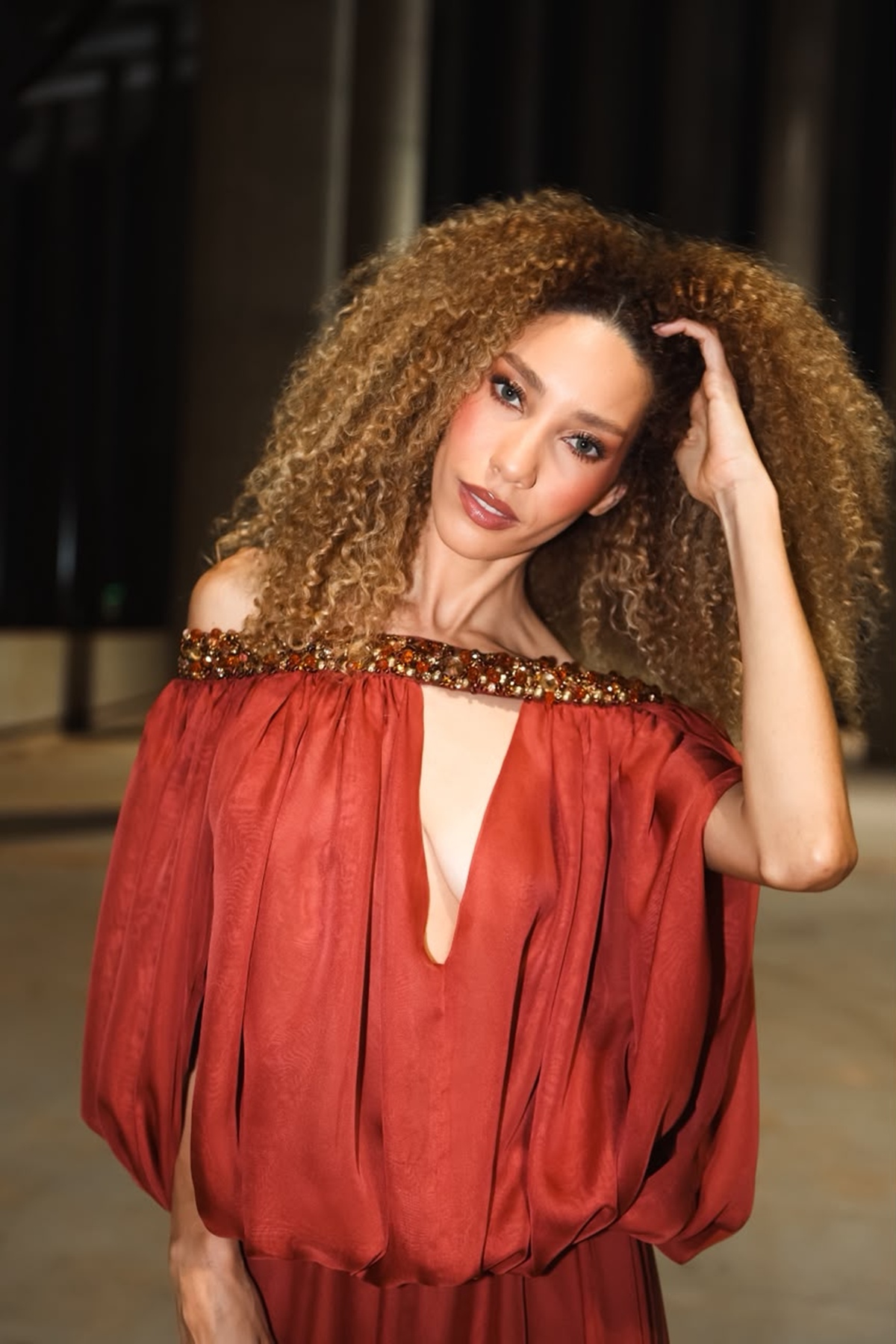 foto com cor. mikaela gomes no metrópoles catwalk - metrópoles