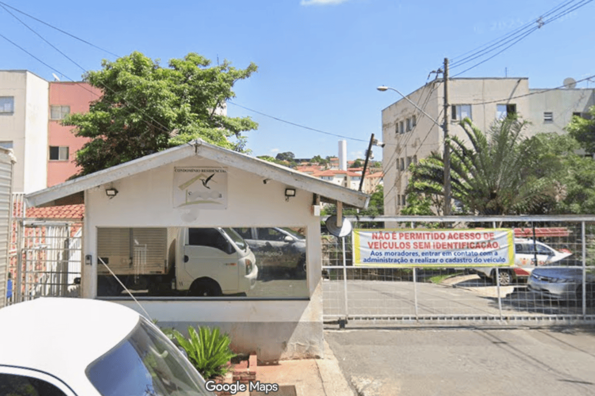 Mãe é presa após abandonar filhos por 5 dias para viajar para MG