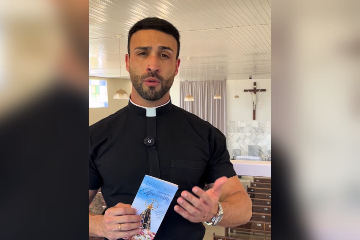 Padre viraliza em MG e paróquia fecha comentários após elogios: "Pequei"
