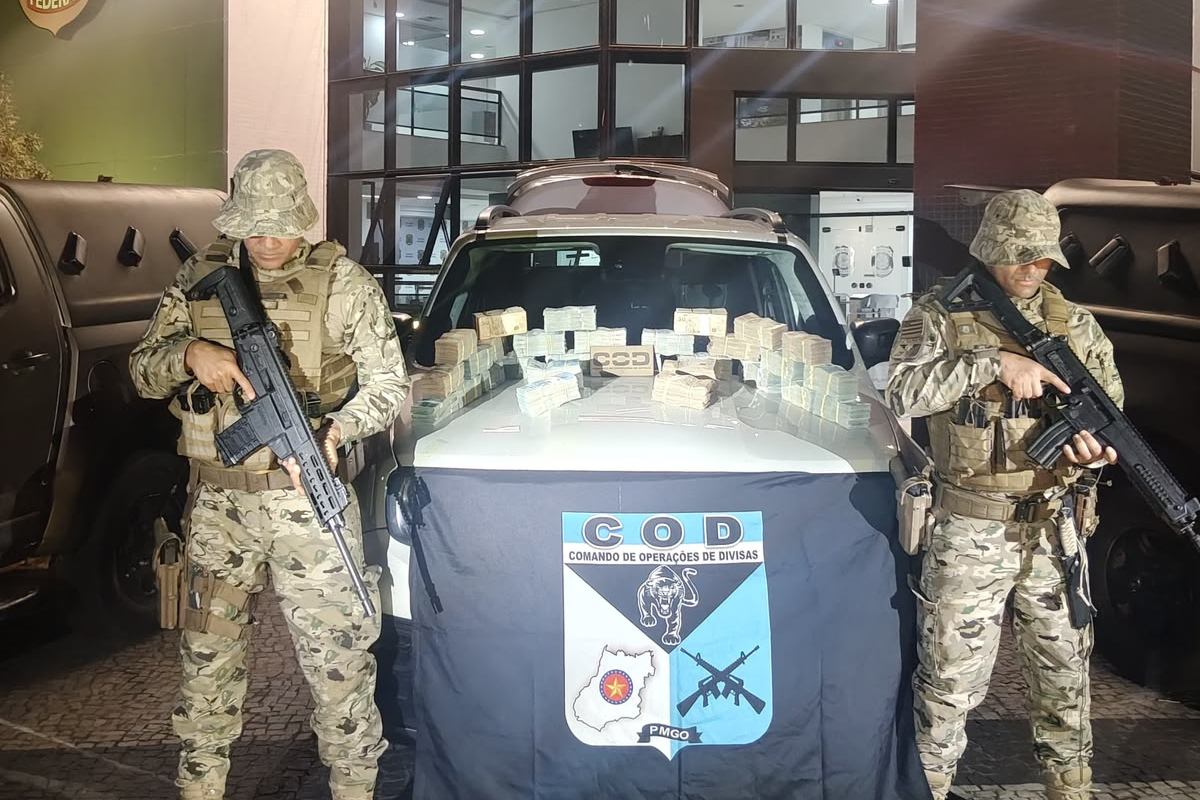 PMGO intercepta R$ 1 milhão em dinheiro vivo sem comprovação de origem
