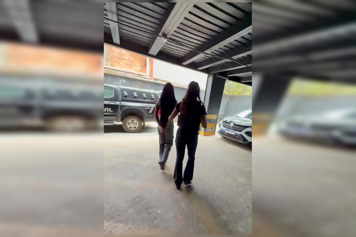 Jovem é presa por criar perfis fakes para perseguir ex e companheira dele