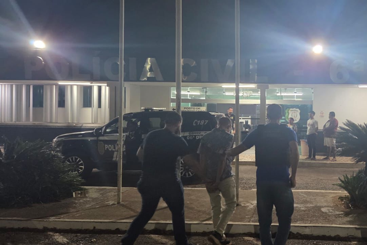Reza financeira: grupo "abençoava" cartões para furtar idosos no DF
