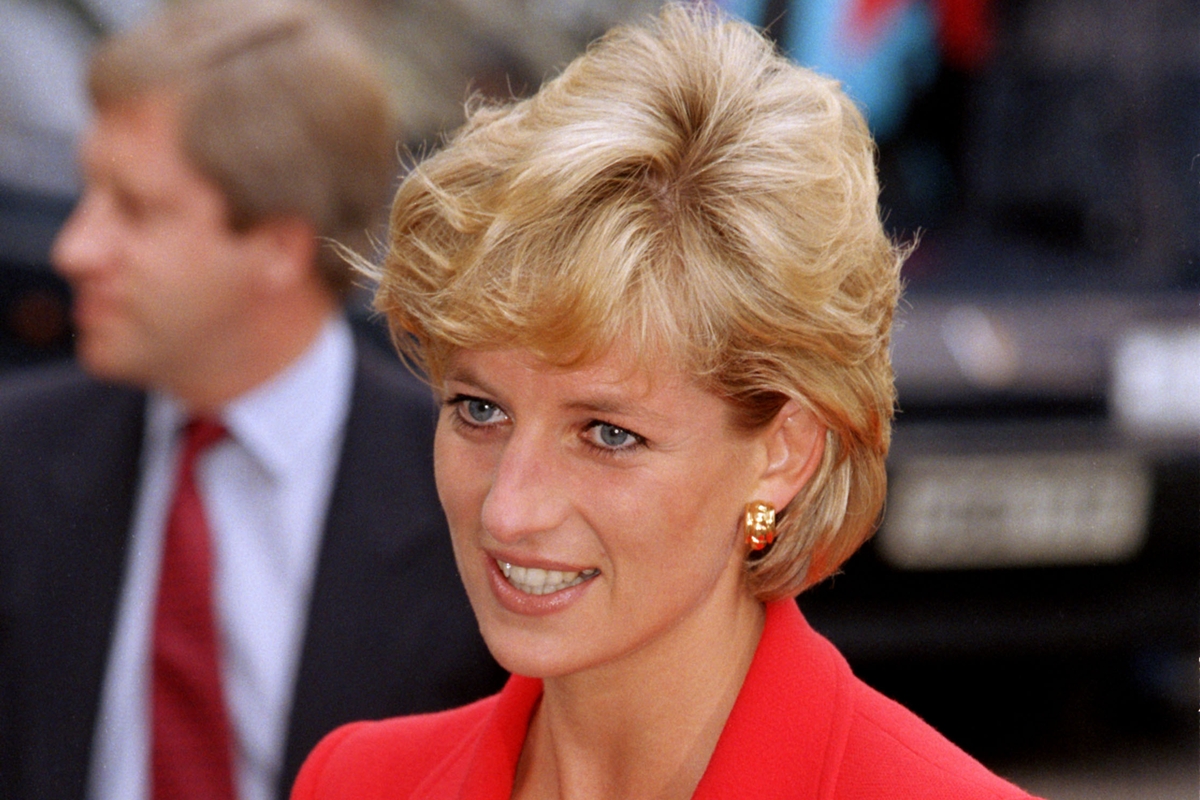 Charles Spencer nega teorias da conspiração sobre a morte da princesa Diana