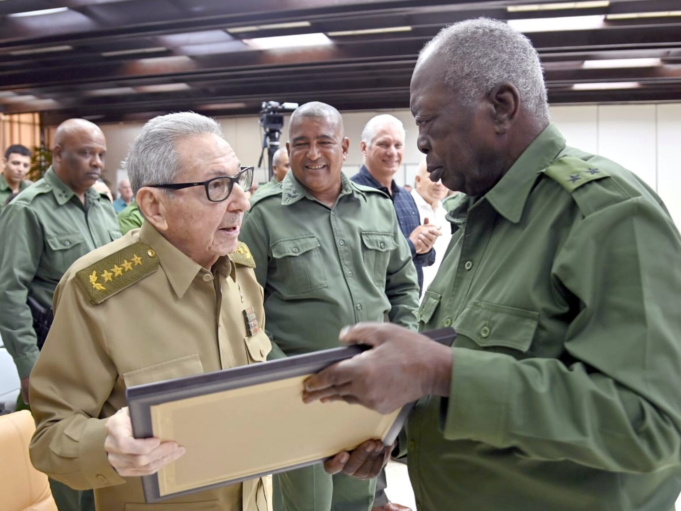 Raúl Castro participa de evento em Cuba após rumores sobre sua saúde