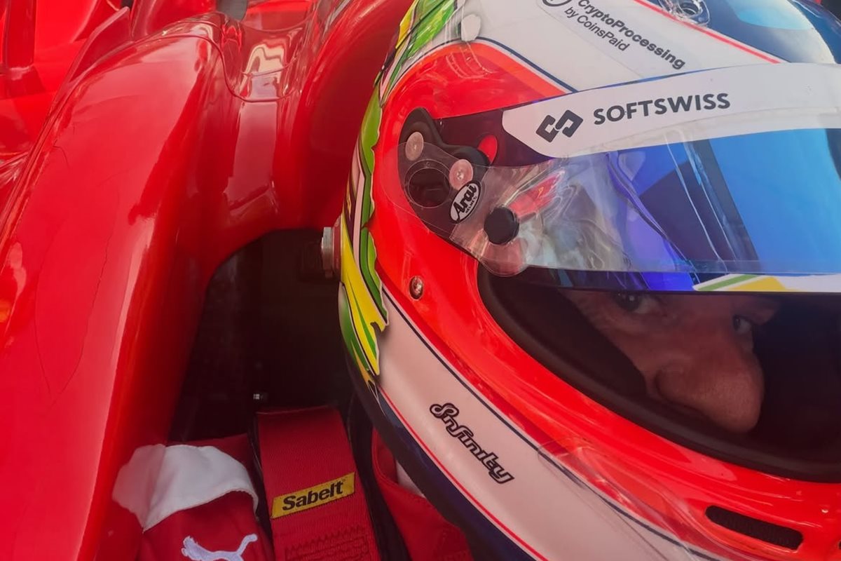 F1: Barrichello pilota F2002 de Michael Schumacher antes de classificatório