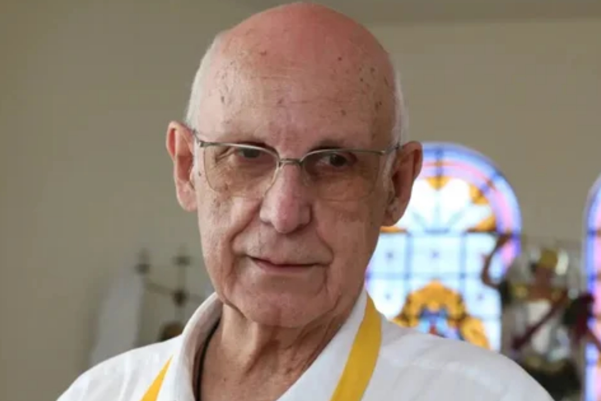 TJSP mantém condenação após humorista associar padre Júlio à pedofilia
