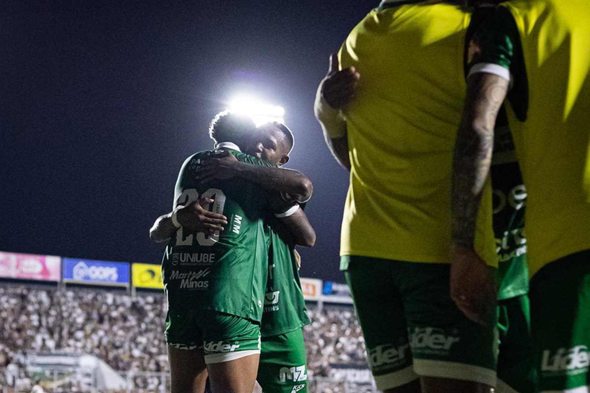 Uberlândia-MG vence ASA-AL fora e sai na frente na final da Série D ZeroUm