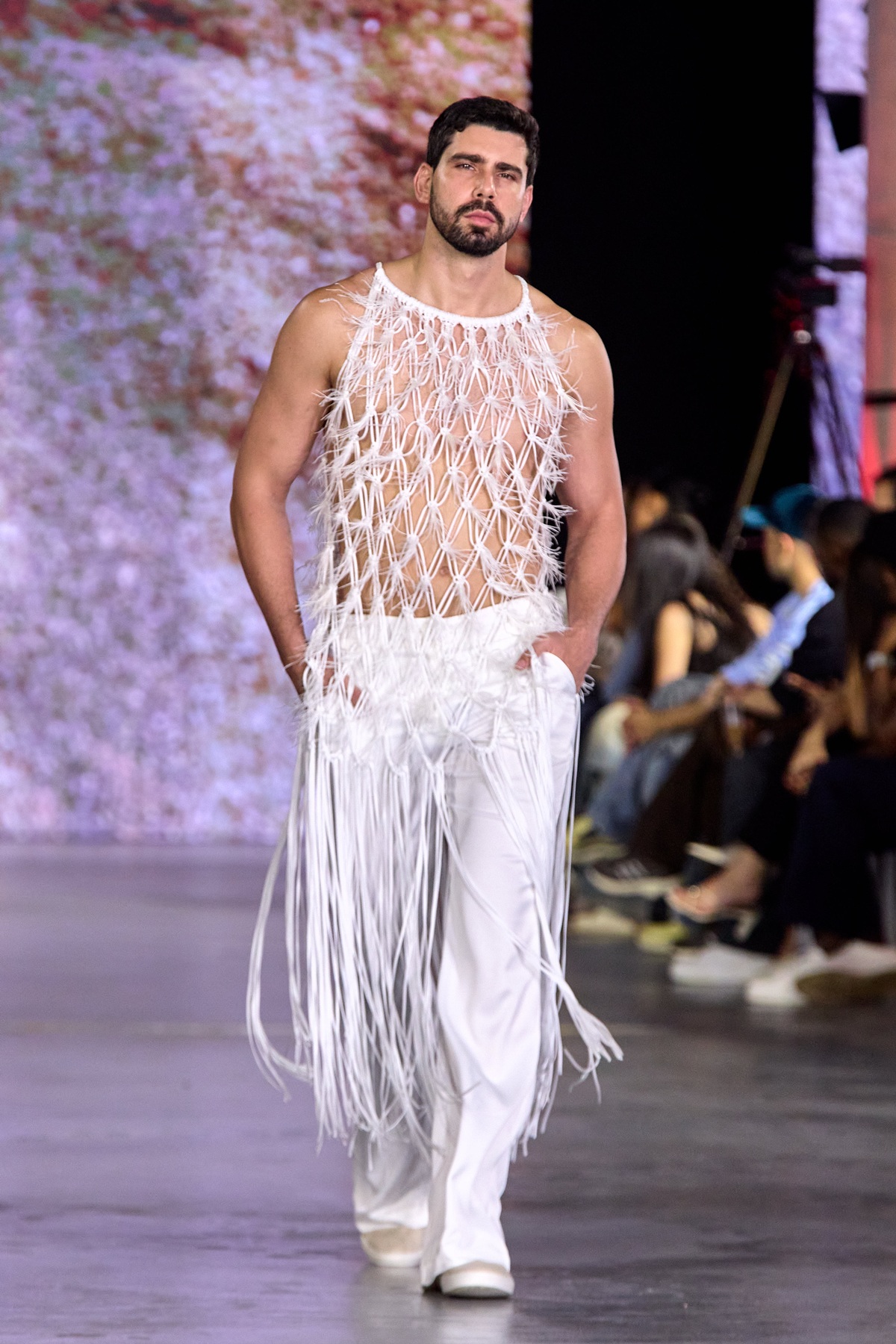 foto com cor. metrópoles catwalk - metrópoles