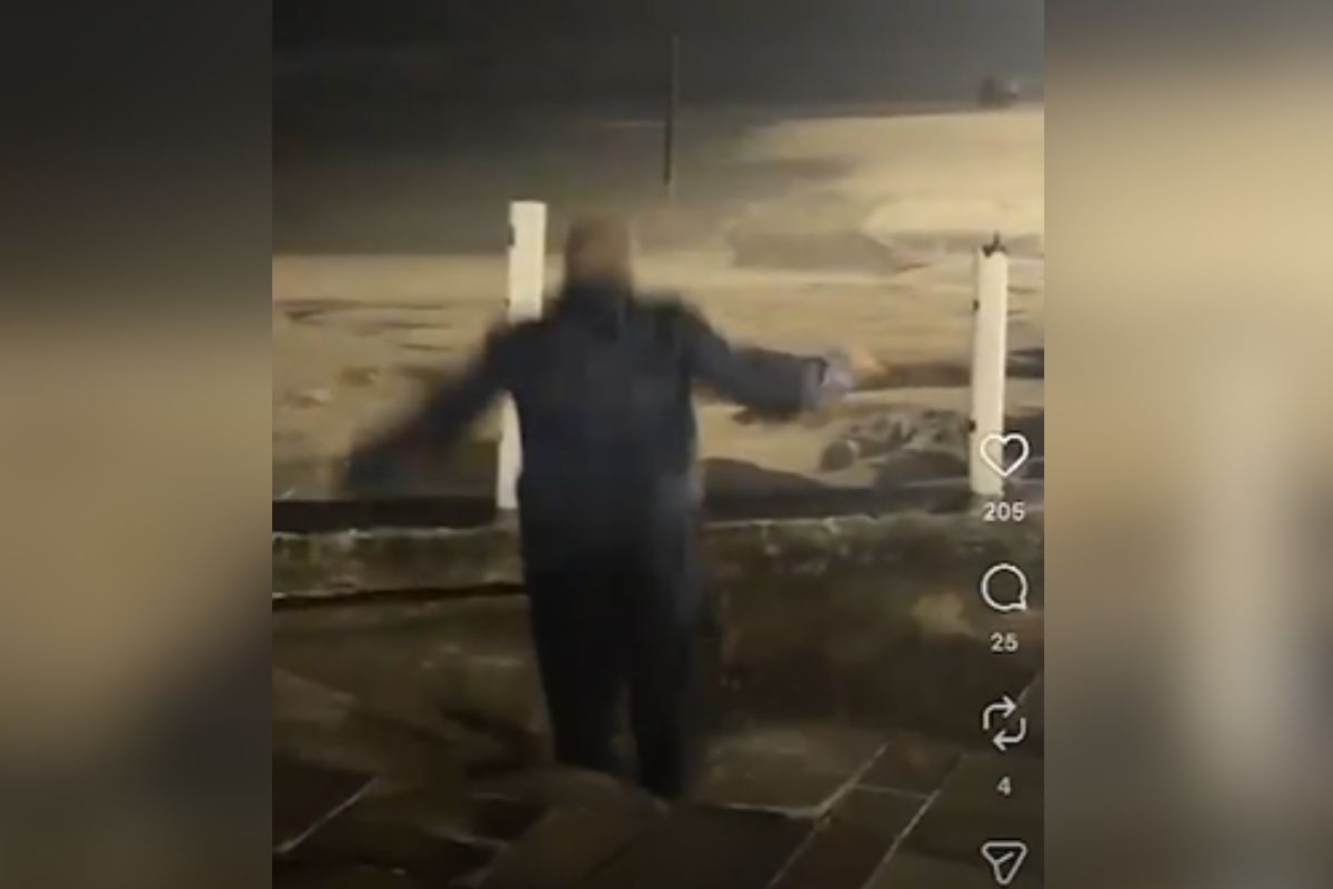 GCM é "engolido" por cratera em meio a temporal durante transmissão ao vivo