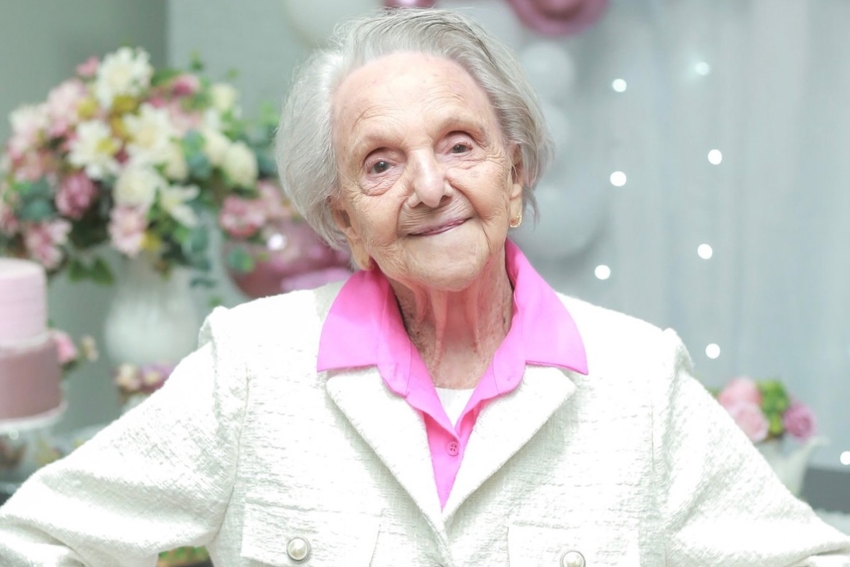 Vovó Elma, influencer famosa por vídeos de receitas, morre aos 103 anos