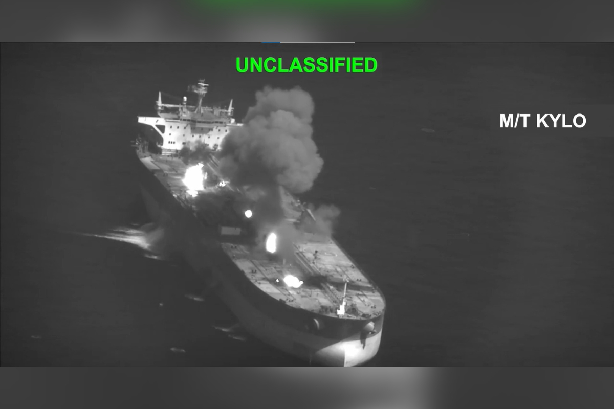EUA ataca três petroleiros iranianos após ofensiva contra navios americanos