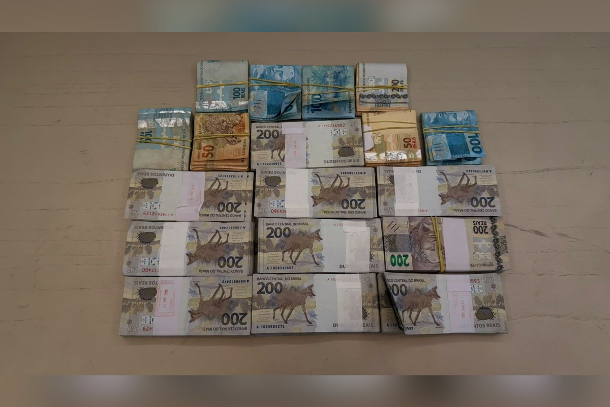 Operação da PF contra deputado apreende quase R$ 1 milhão em dinheiro vivo