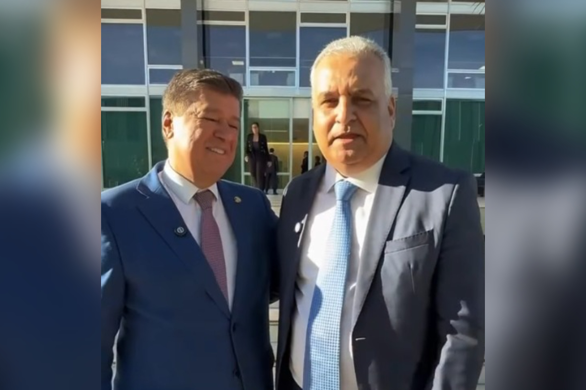 No PSD de Caiado, Carlos Viana faz acenos e se aproxima de Flávio Bolsonaro
