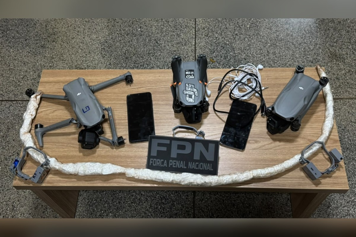 Cerco aéreo: Força Penal intercepta drones que levavam cocaína a presídio