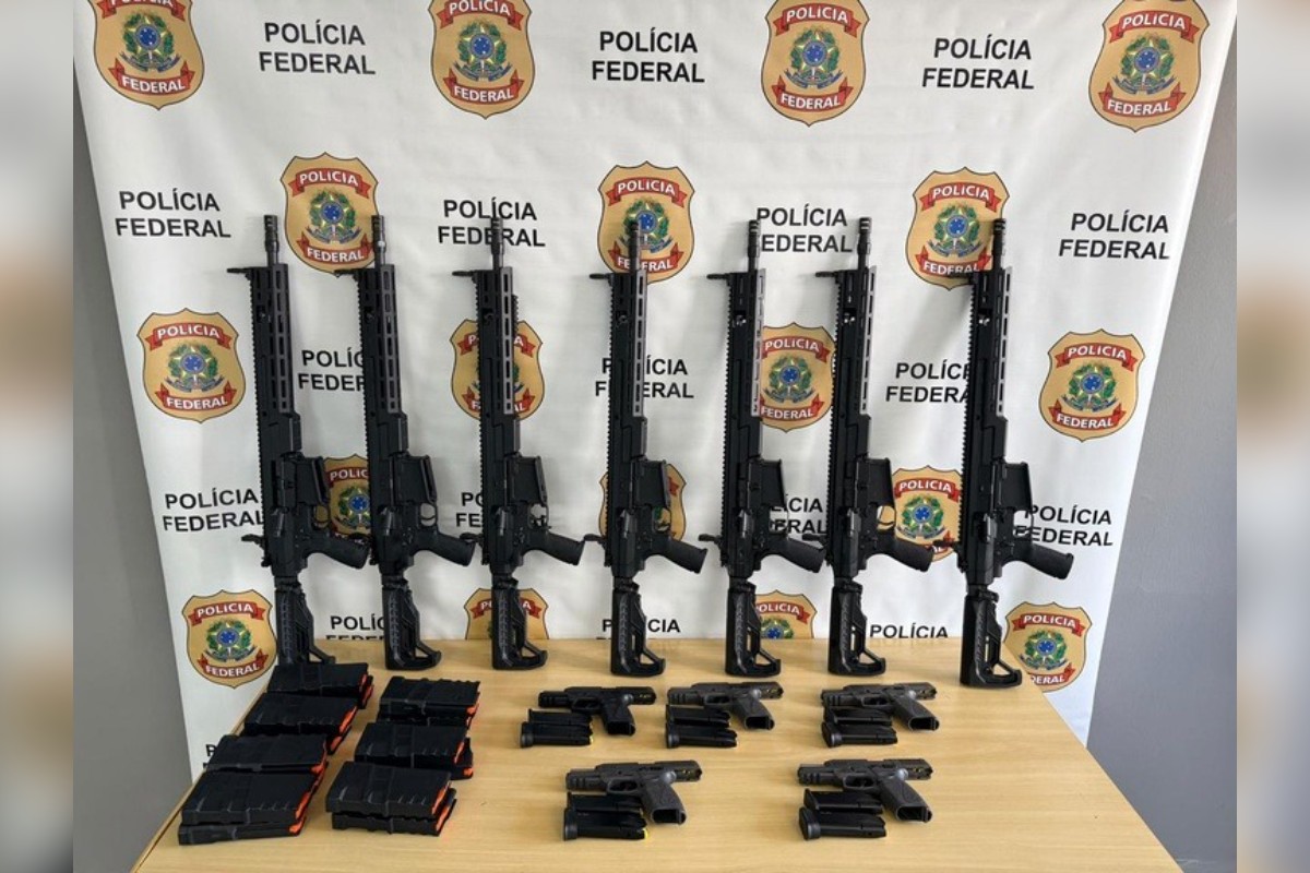 PF apreende no RJ fuzis de grupo suspeito de fraudar registros para CACs