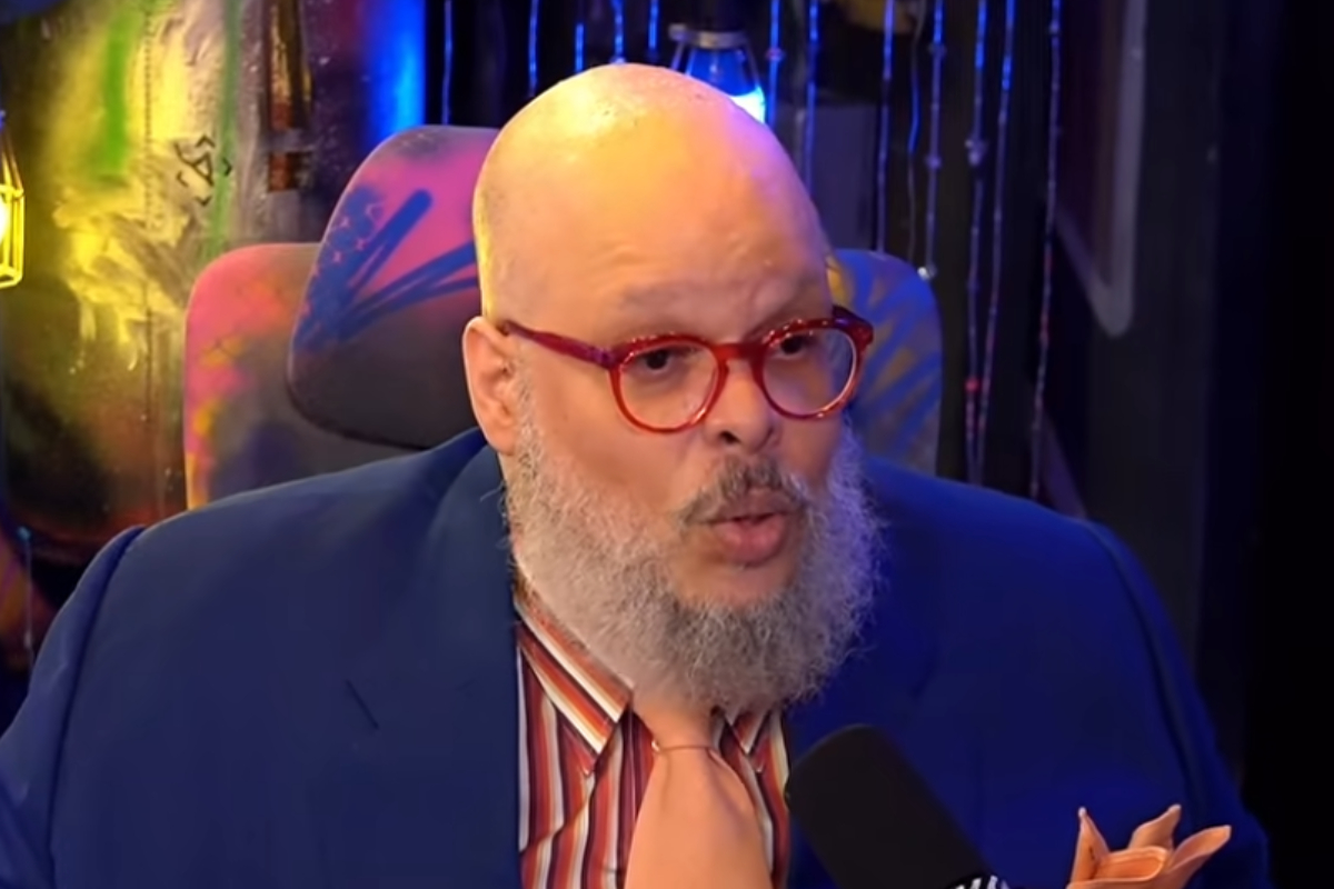 Ed Motta desabafa sobre música ao vivo: “Vejo erro no show de todo mundo”