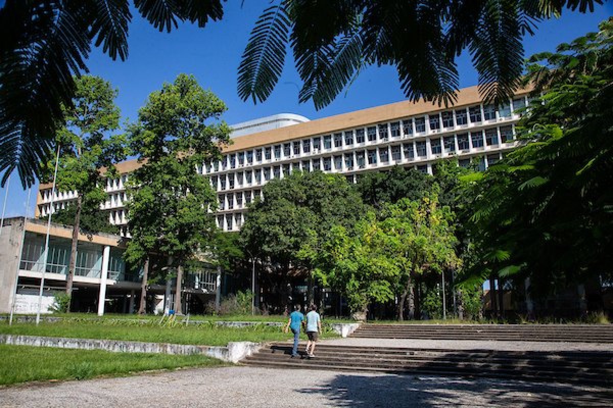Operação gabarito: PF investiga fraudes em concurso público da UFRJ