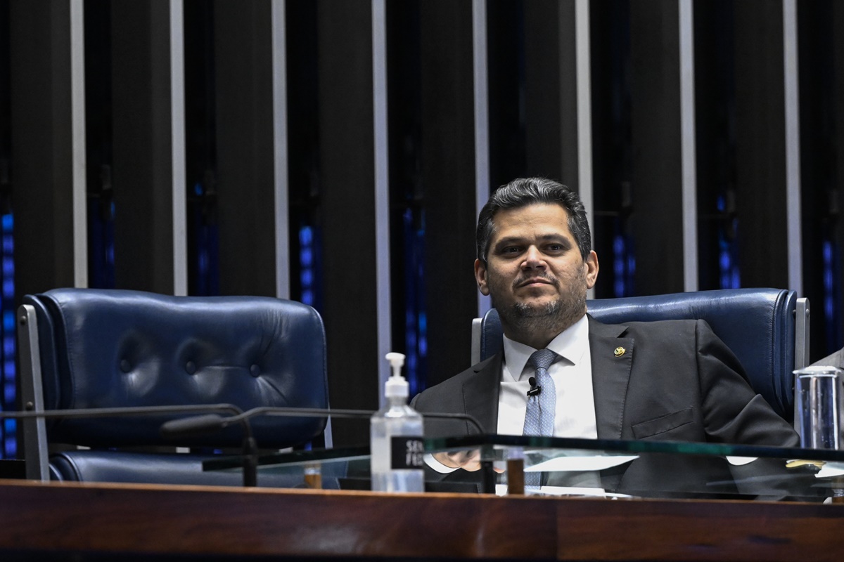 PEC 6x1 entra em pauta no Senado, mas sob o risco de não avançar