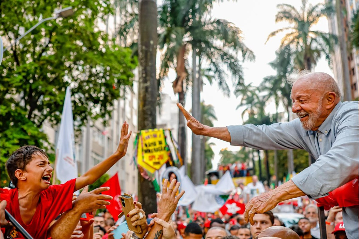 Derrotado em Minas, PT busca nova estratégia e puxadores de votos para Lula