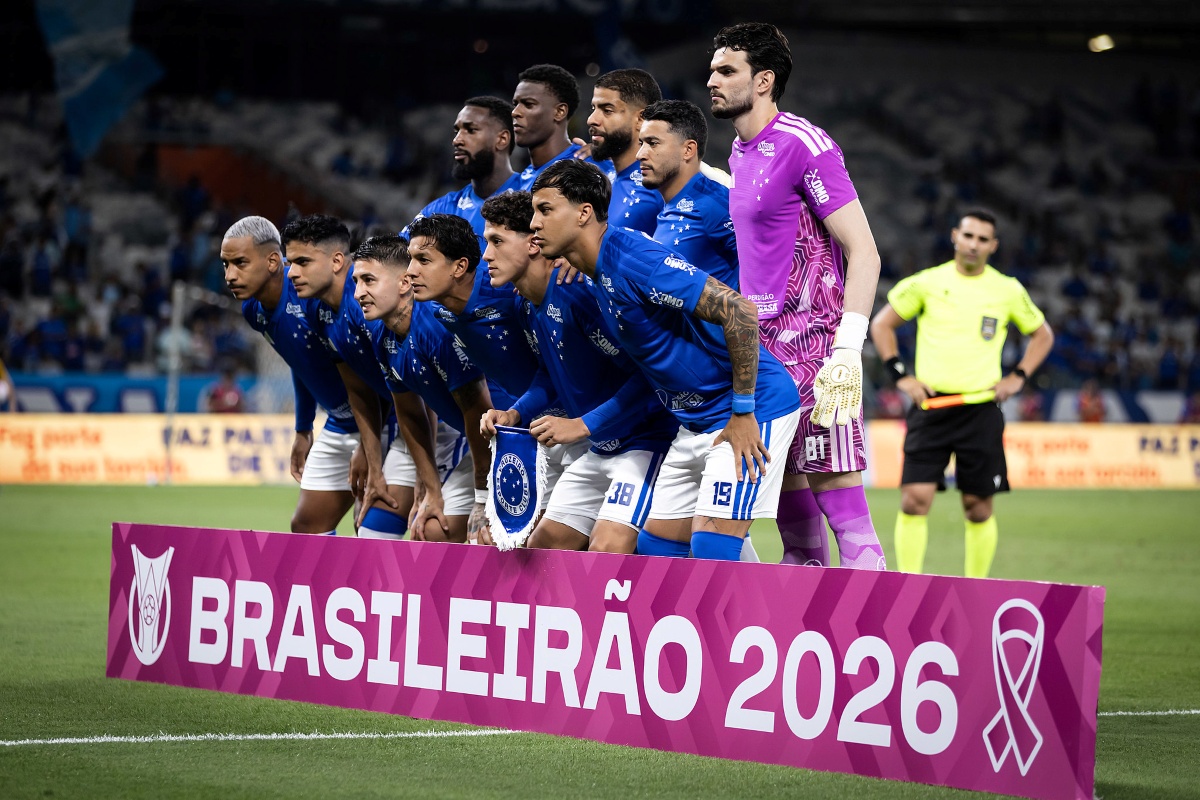 Brasileirão: Cruzeiro assume a liderança do returno; Corinthians é o último