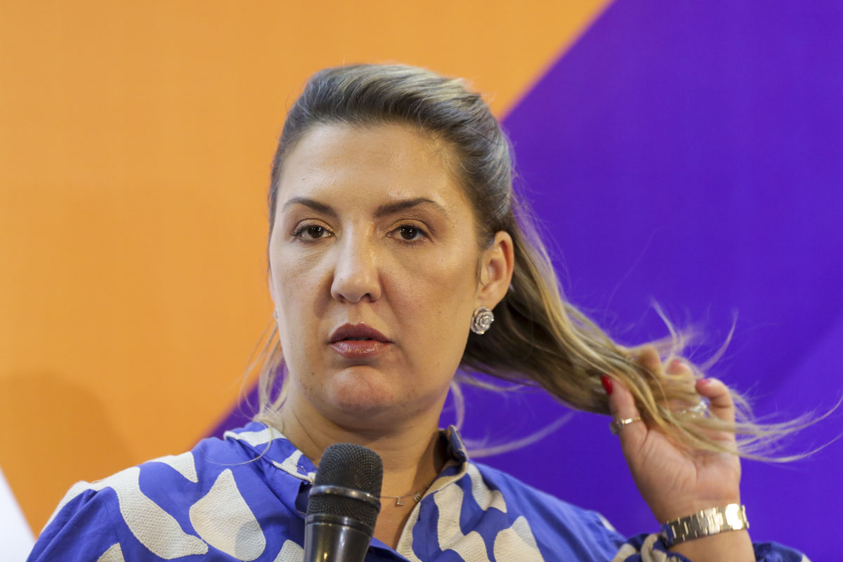 Proposta da assessora de Flávio ignora lógica atual do Bolsa Família