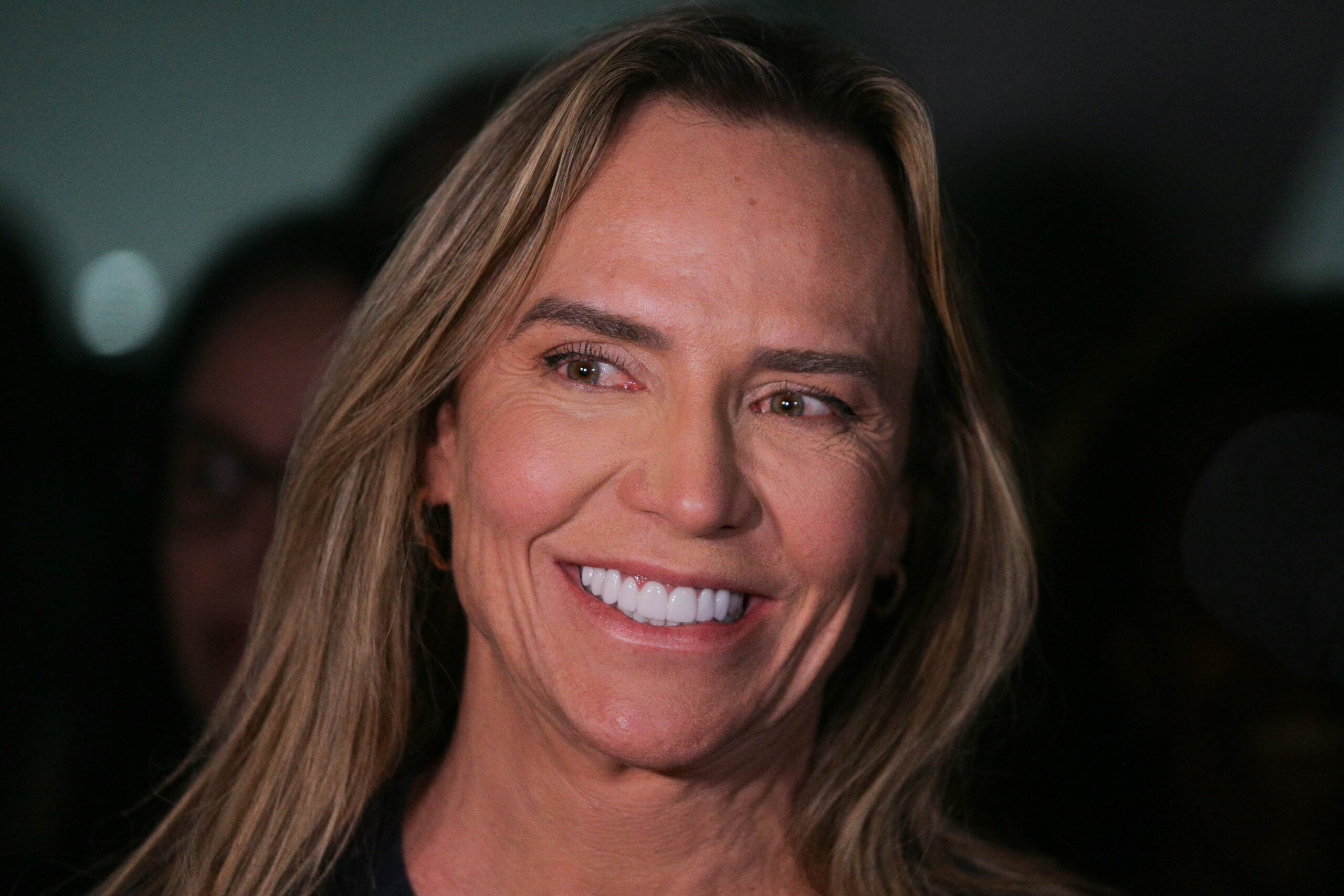 “Foi quase”: Celina diz que vai para 2º turno “com alegria” e fala em apoio