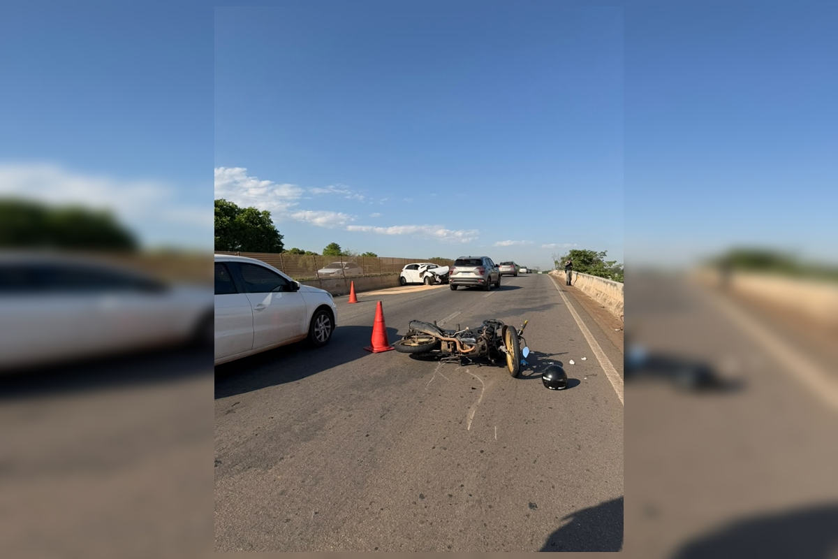 Motociclista é arremessado de viaduto em Goiânia e fica gravemente ferido