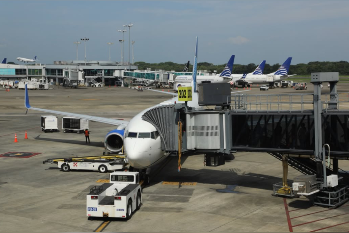 Maior aeroporto do Panamá suspende voos e evacua passageiros após terremoto